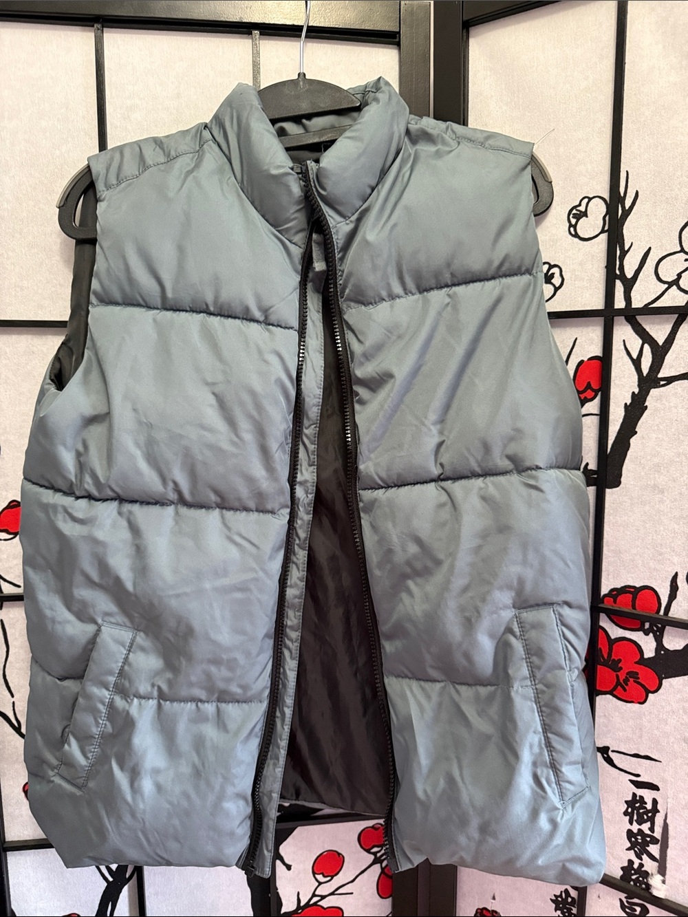 Old Navy Gray Puffer Vest Kids XL